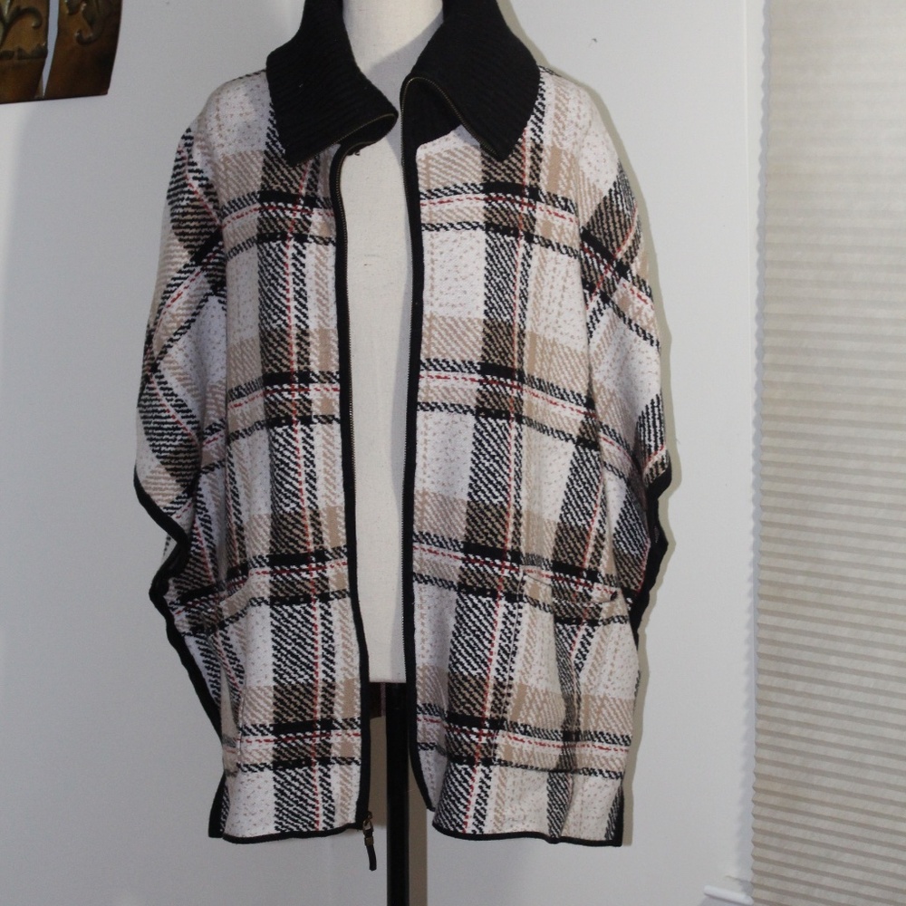 TAHARI, Turtleneck Tan Red Plaid Full Zip Cape Poncho Size SMALL/MEDIUM - Picture 4 of 8